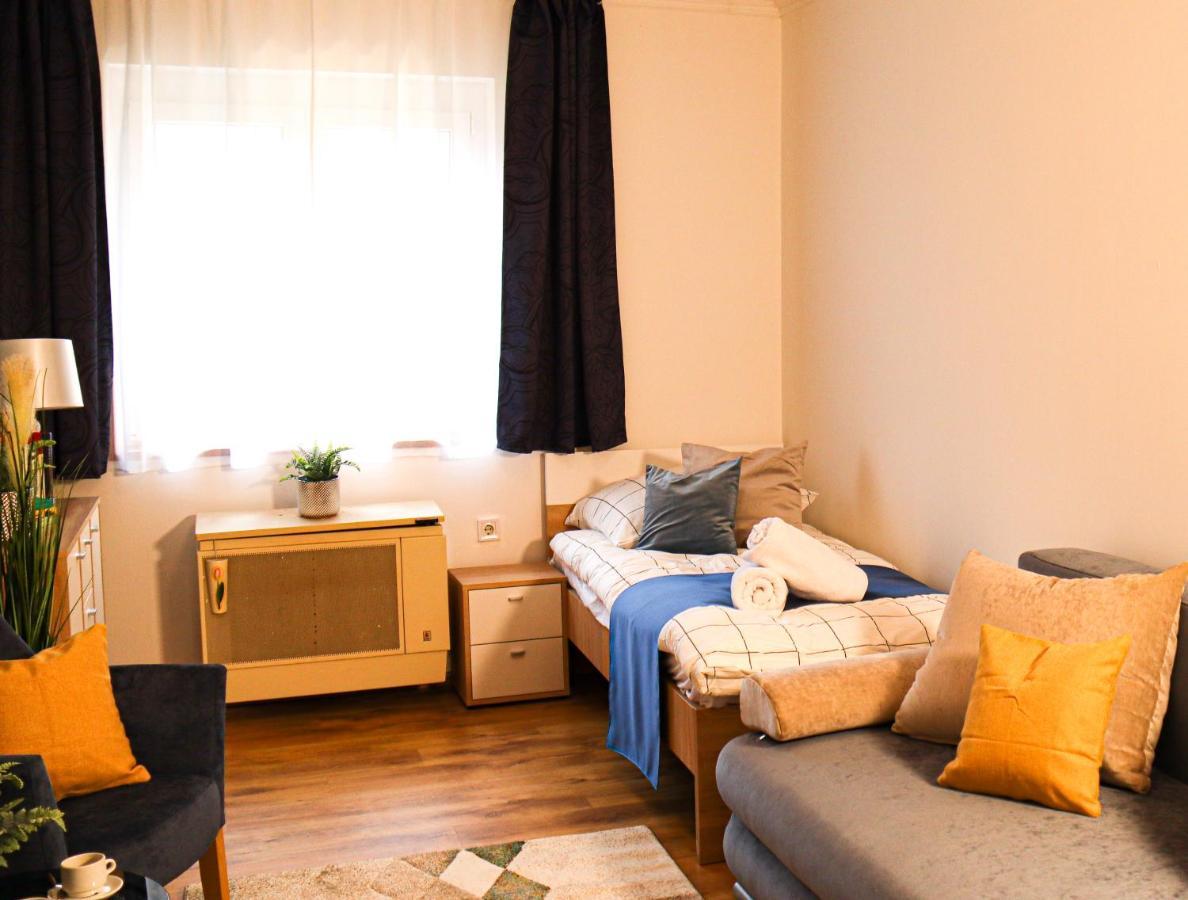 Villa Blue Apartman Szekszard Exterior photo